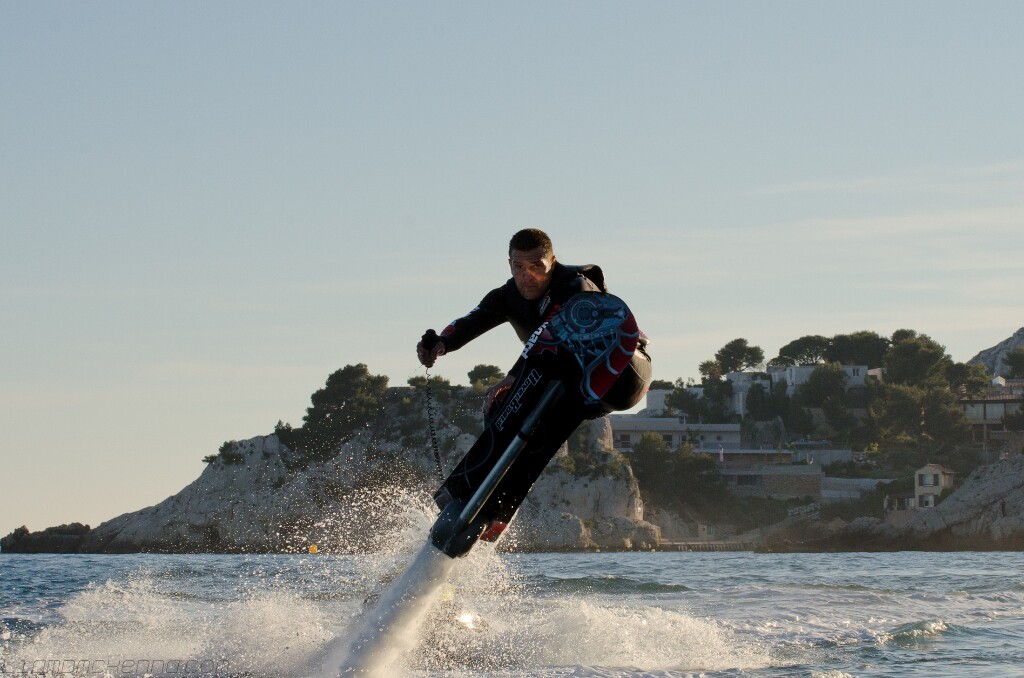 Zapata blends surfing and Flyboarding with new Hoverboard by ZR