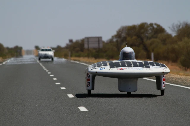 Gearing up for the 2011 World Solar Challenge (Image: Cambridge University Eco Racing)