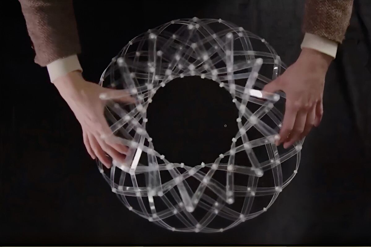 Beyond origami: New algorithm designs expandable 3D lattices