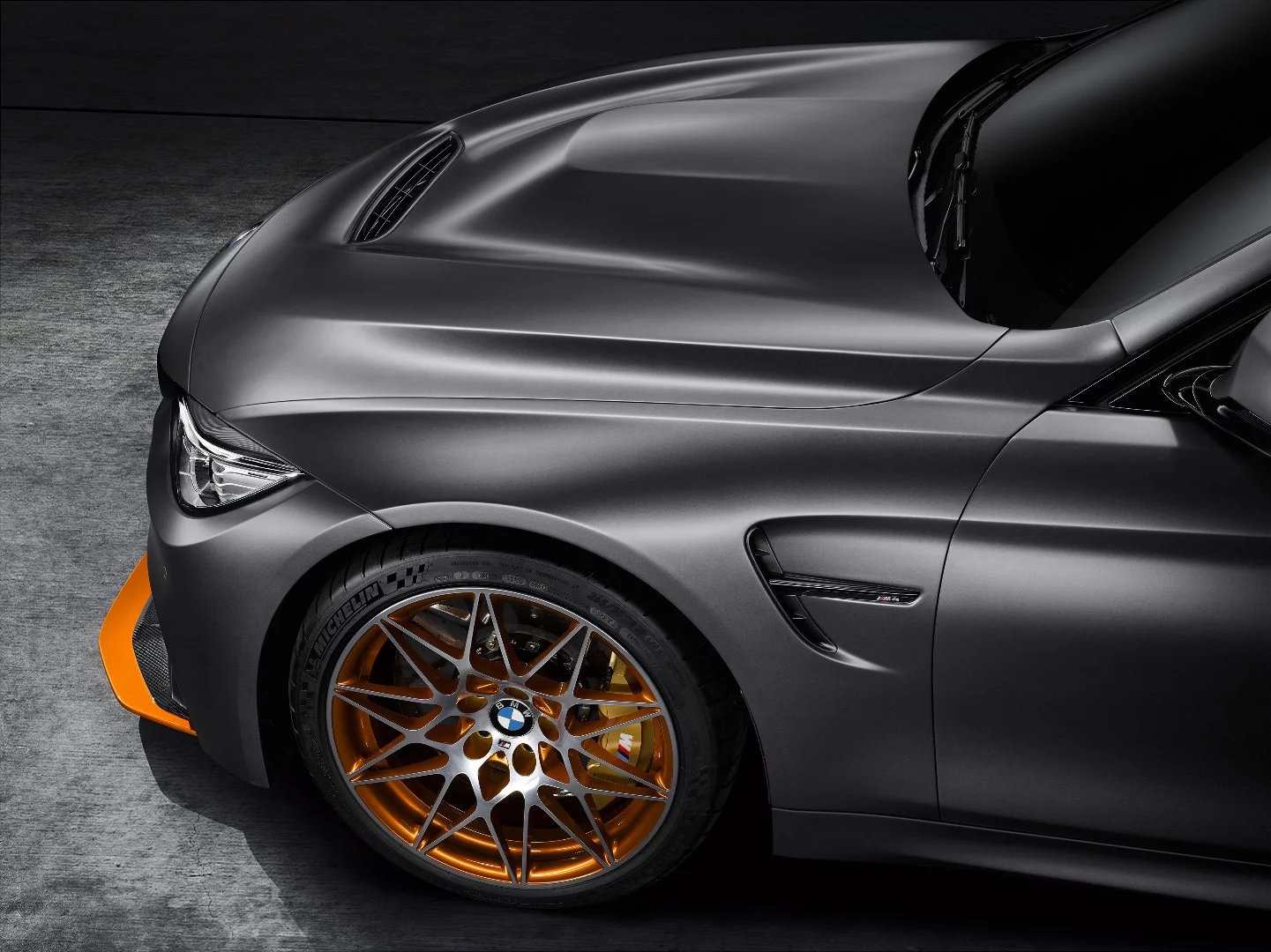 The Concept M4 GTS is a bit lighter thanks to its CFRP hood