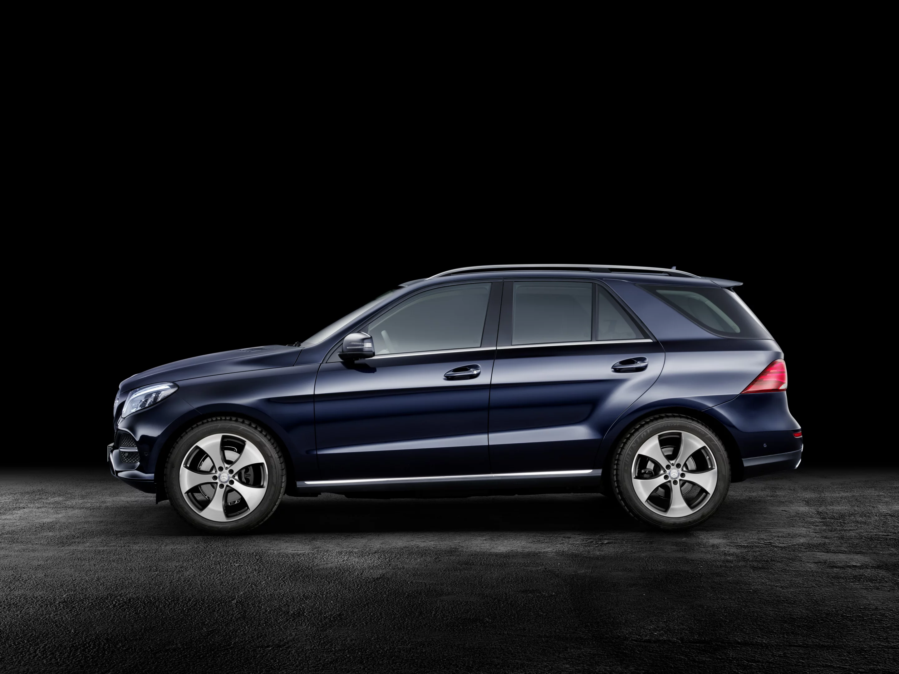 In profile, the GLE is quite an attractive car