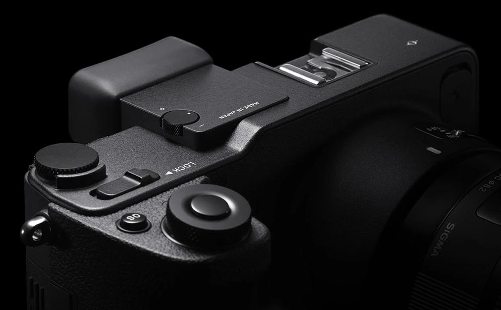 The chunky grip on the Sigma sd Quattro and sd Quattro H mirroeless cameras