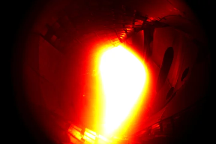 The first plasma produced by the Wendelstein 7-X stellarator in 2015