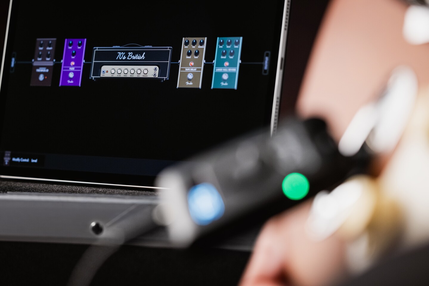 25 amp models and 25 effects pedals, up to four at a time and in any order for a super-flexible signal chain