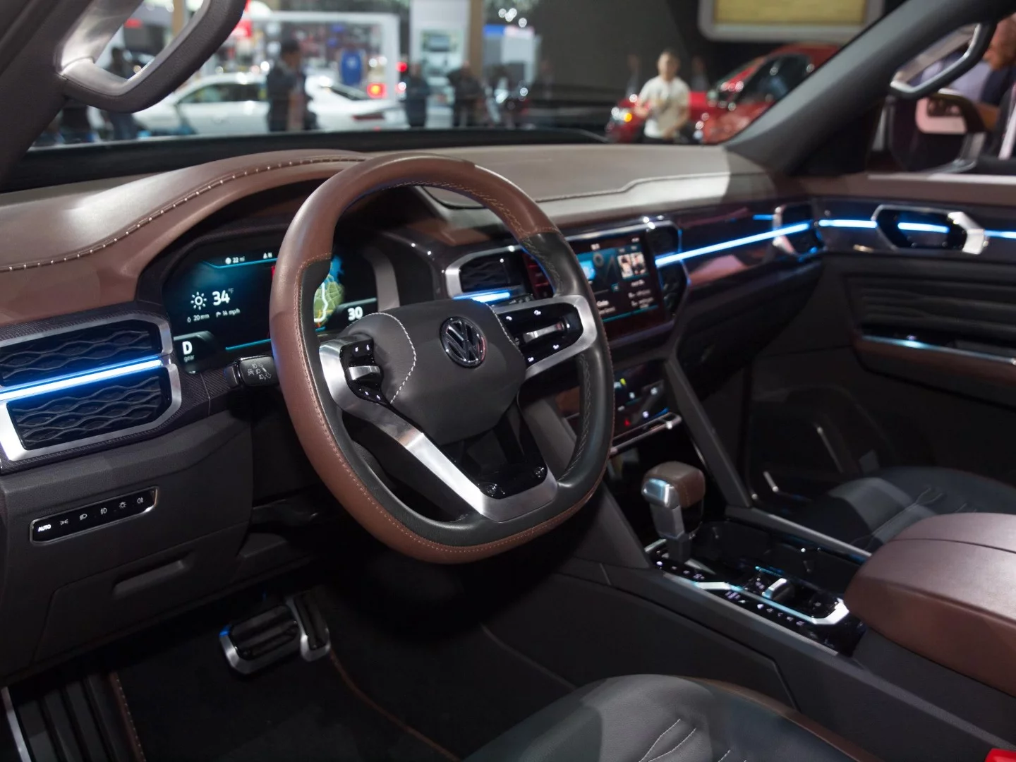 Inside the VW Atlas Tanoak pickup concept