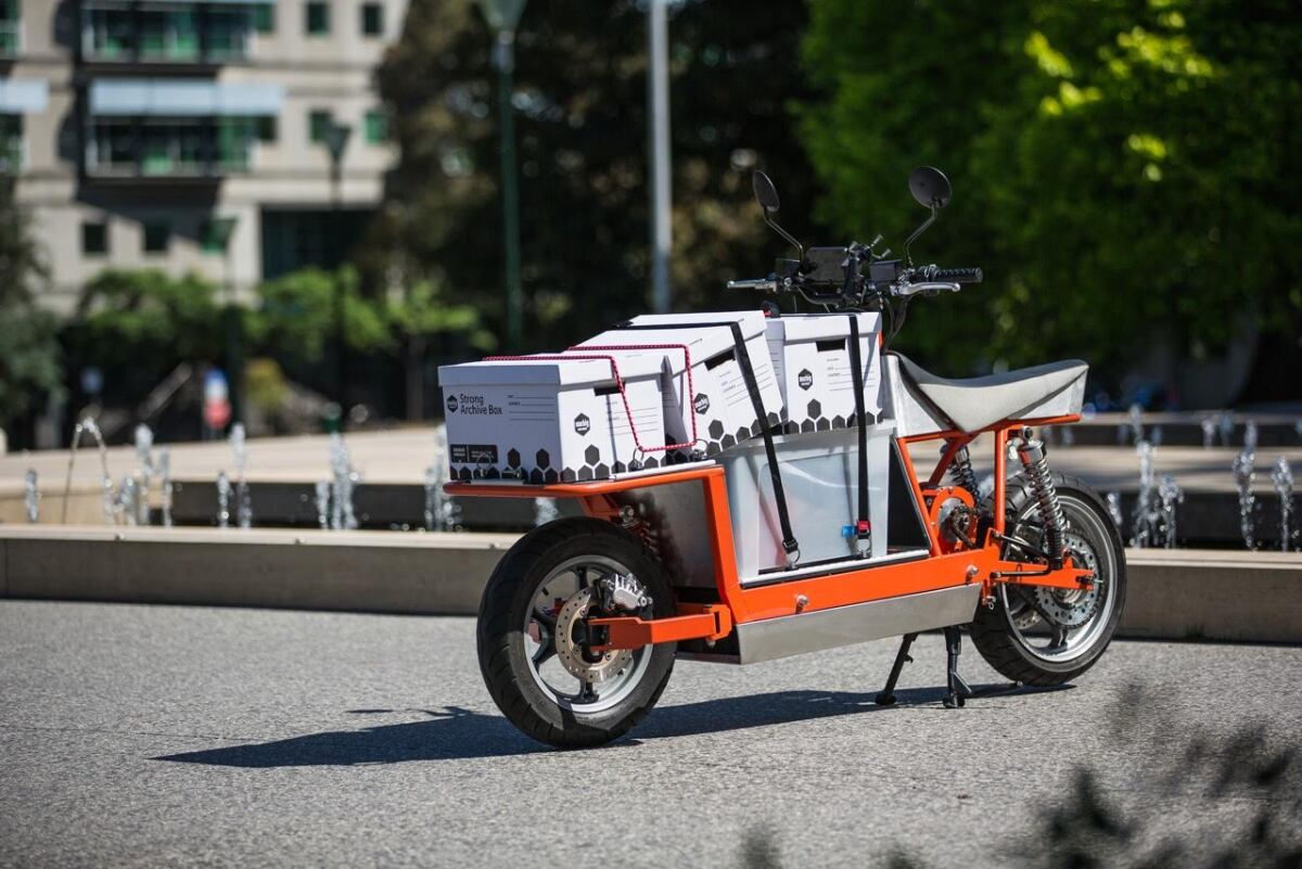 A fully loaded EsCargo will carry up to 150kg or 175 litres of cargo.