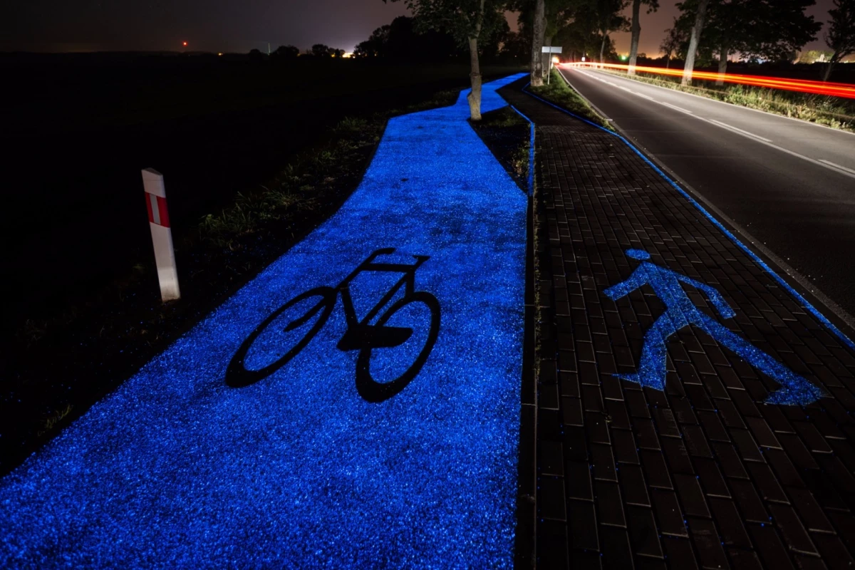 Work on Lidzbark Warminski's glow-in-the-dark bike path began about a year ago