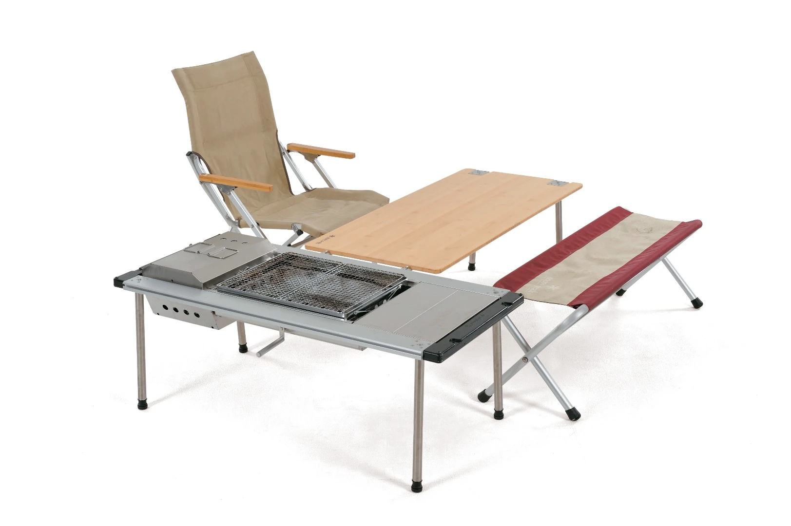 Snow Peak offers different leg sizes for stand-up or sit-down cooking