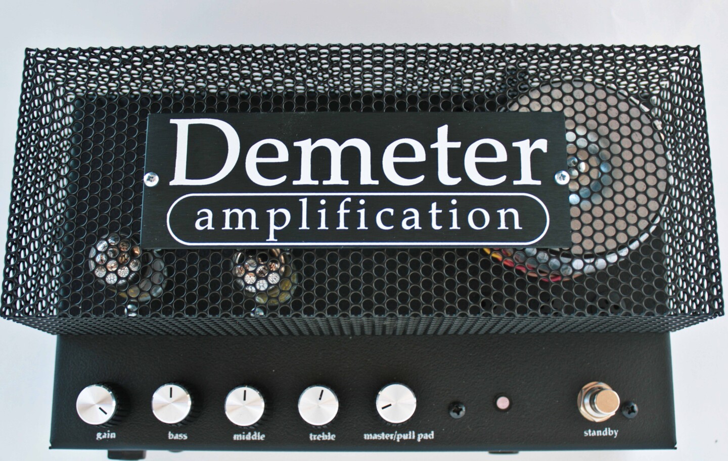 The Mighty Minnie features a Jensen audio transformer, an audiophile-grade Class-D power amplifier, and the same hand-wired, clean channel Demeter tube pre-amp as the company's TGA-3