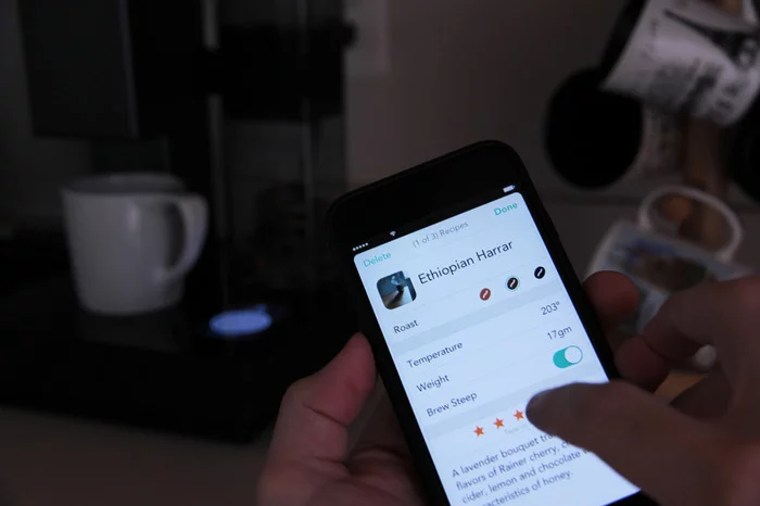 The Bruvelo can be fine tuned through a smartphone app that connects to the coffee maker via Wi-Fi