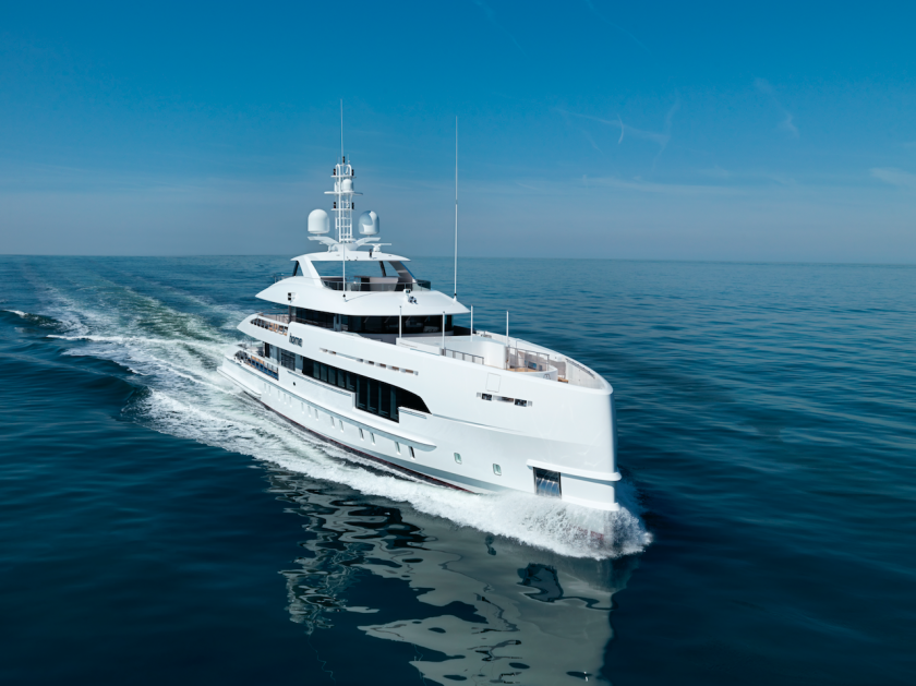 There's space for 12 guests in the six cabins of the Heesen Home