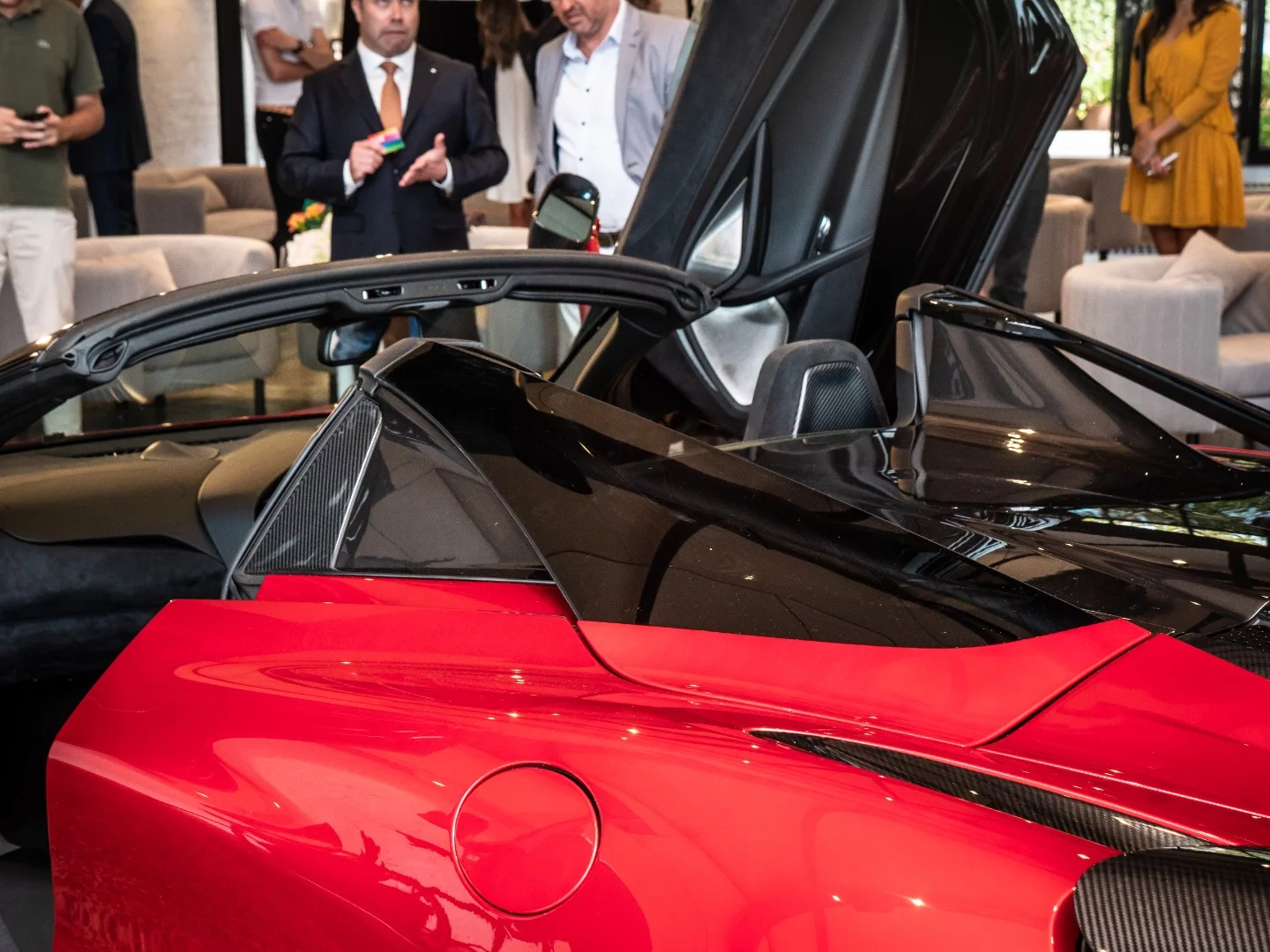 Glazed flying buttresses behind the driver and passenger seats give the 720S Spider driver much more 360-degree vision than you'd expect
