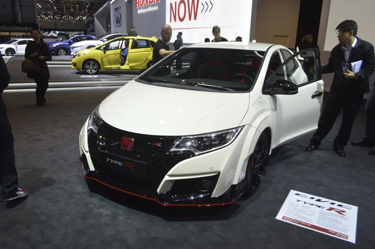 An almost fully-flat underfloor sucks the car to the road at high speed