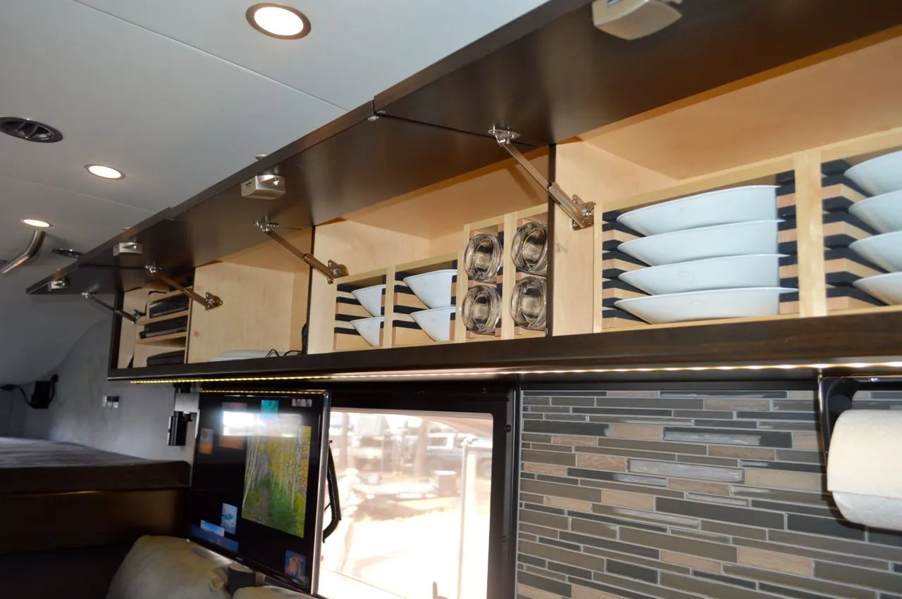 Upper cabinet space