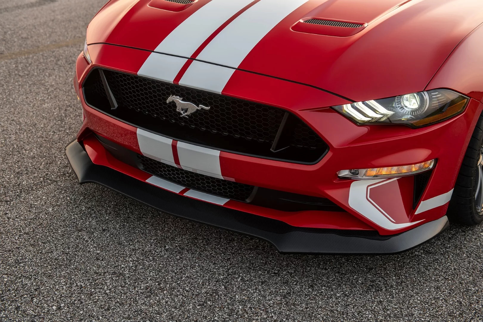 Hennessey Heritage Edition Mustang: CarbonAero front splitter