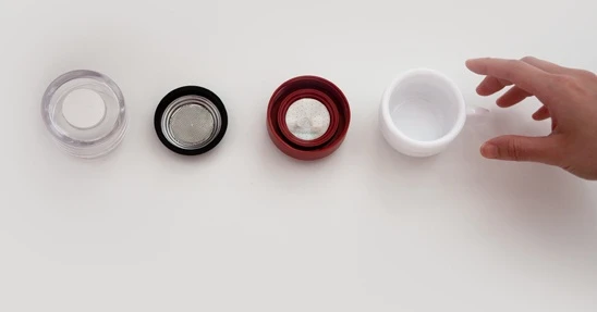 Piamo boasts a compact design combining coffee cup and coffee maker in one unit
