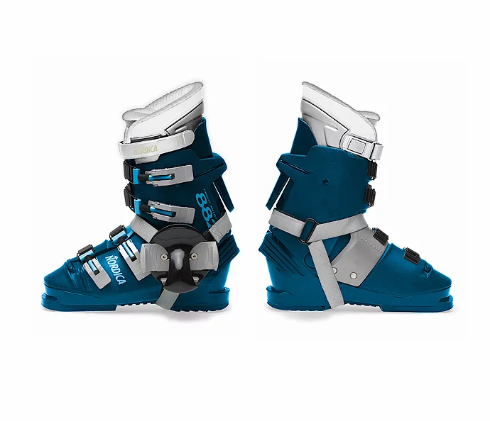 They weigh less than half a pound (227 g) each, and stay on the boots while the user is skiing