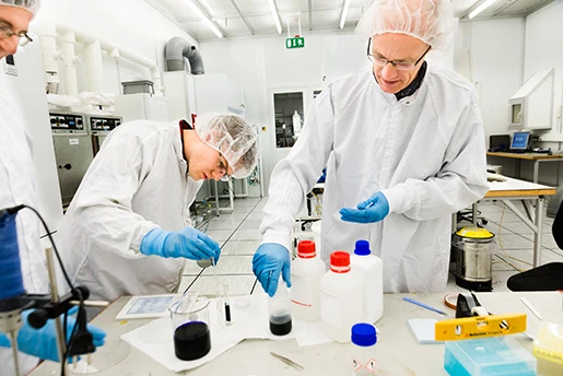 Here Jesper Edberg and Isak Engquist mix power paper in the lab