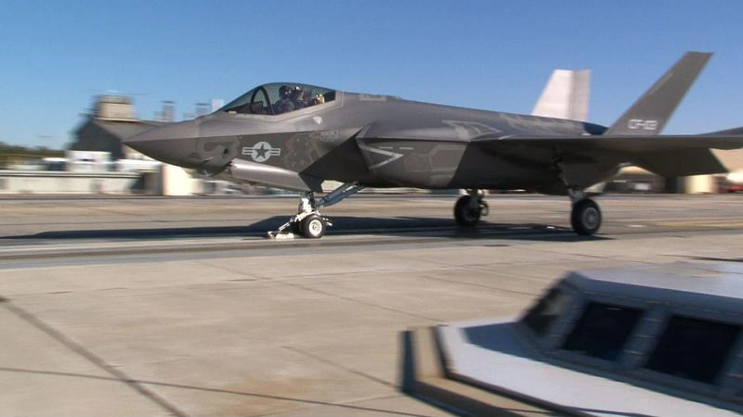 An F-35C Lightning II awaiting first EMALS launch (Image: US Navy)