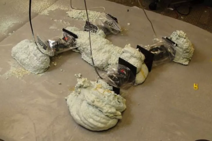 FoamBot built this quadruped robot out of electromechanical modules and self-hardening foam (Photo: ModLab)