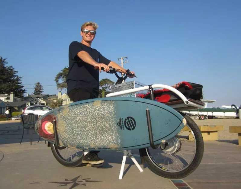 The 2X4 additionally features a double kickstand, a sealed 8-speed Shimano Alfine hub transmission, and an adjustable-height handlebar stem