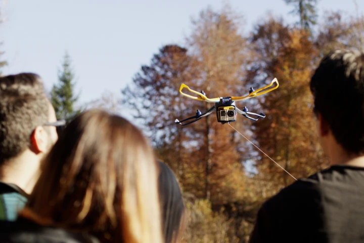 The Fotokite Phi in flight