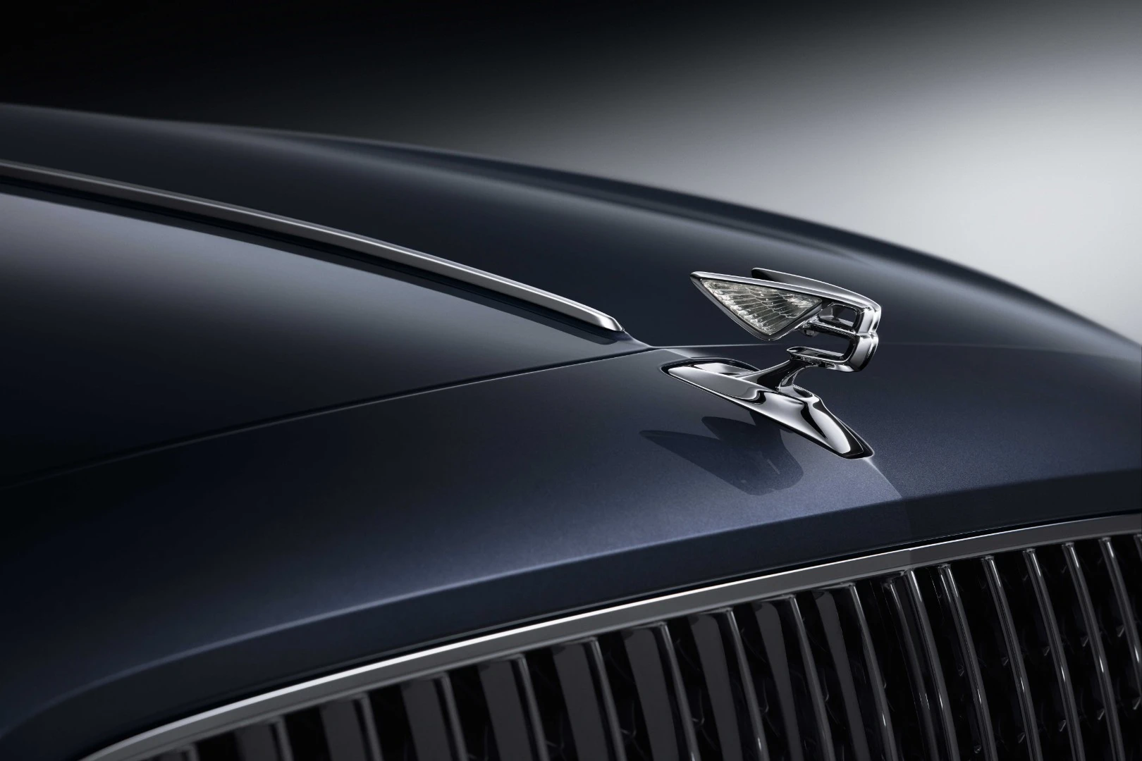 The first retractable Bentley logo on a Flying Spur