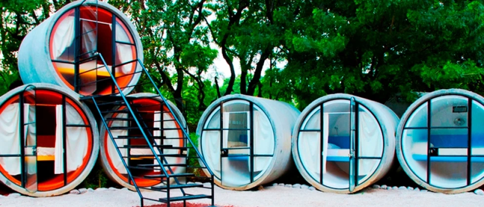 Tubohotel in Mexico houses rooms created from recycled concrete tubes (Image: Luis Gordoa/T3arc)