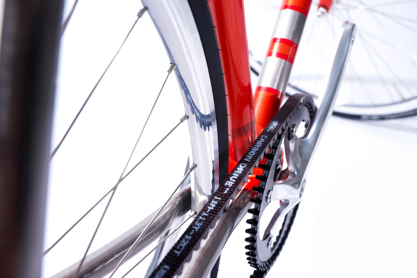 The F-One drive train is equally special - a Gates Carbon Drive with 55-tooth front sprocket and 20-tooth rear