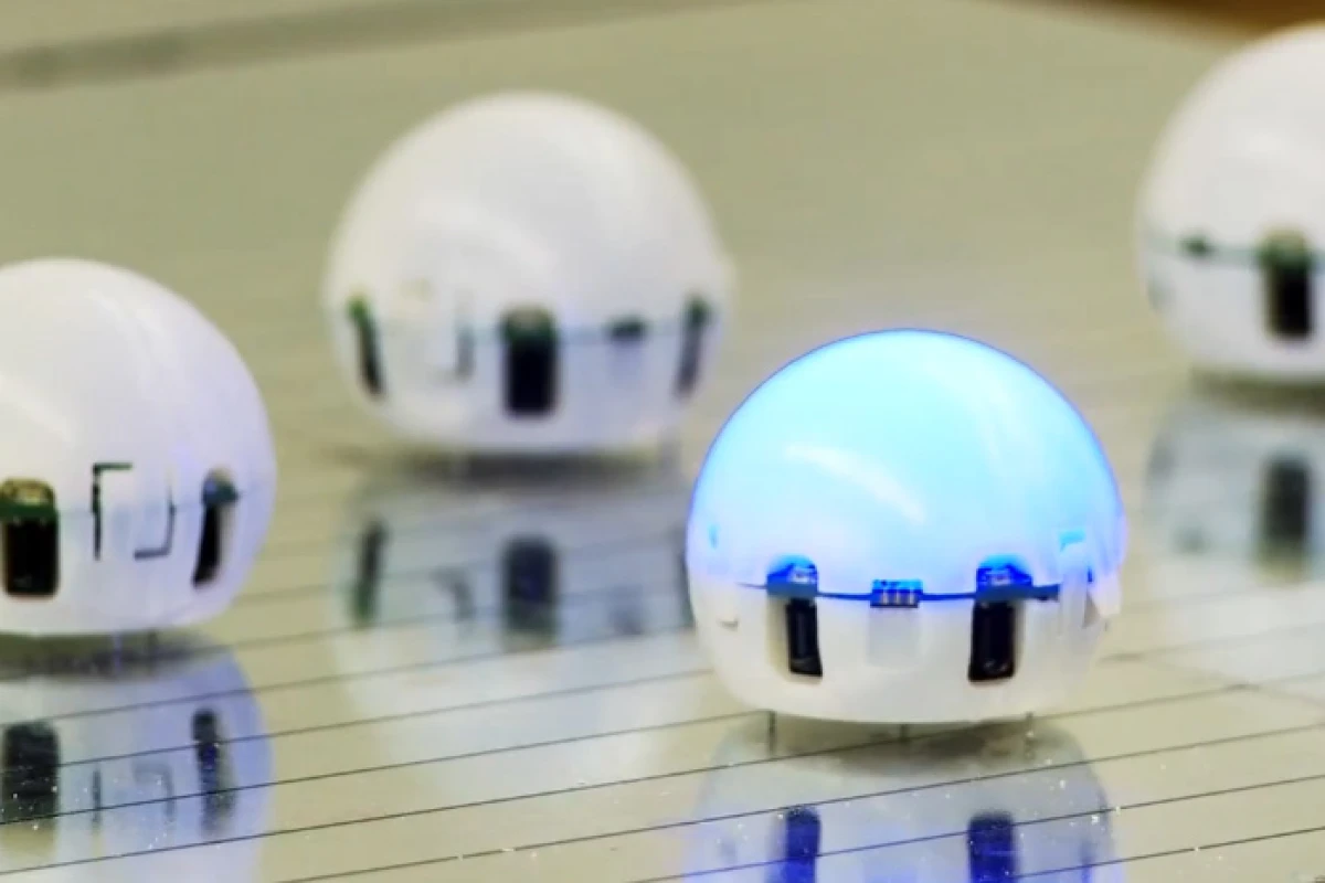 Small swarm robots, like these "Droplets" developed at the University of Colorado Boulder, work together to complete big jobs