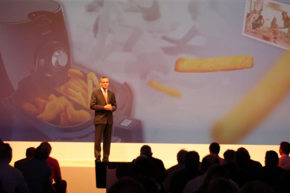 Philips unveils its Airfryer at IFA 2010 in Berlin