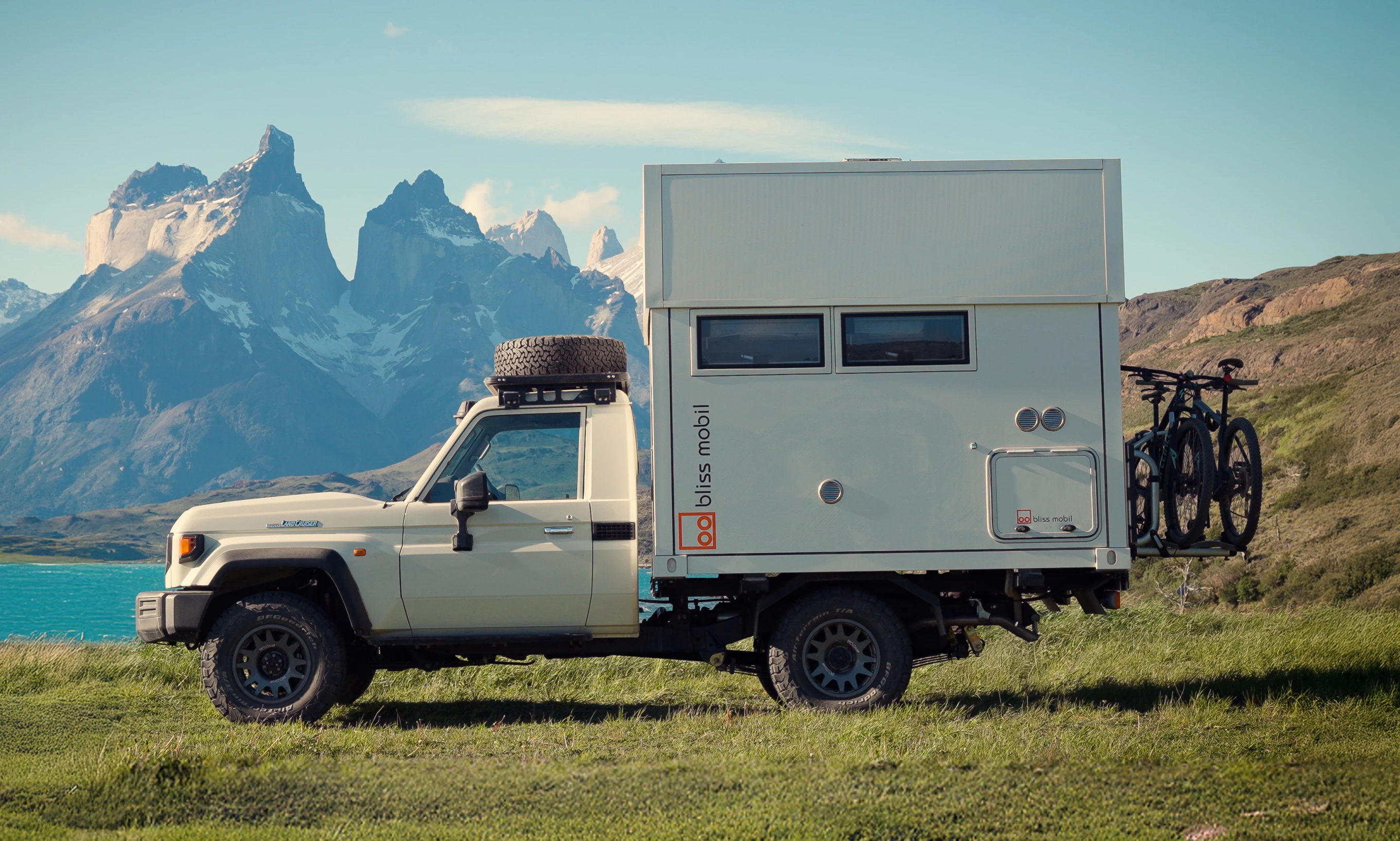 The 8-foot Bliss Mobil expedition module raises its roof to make camp