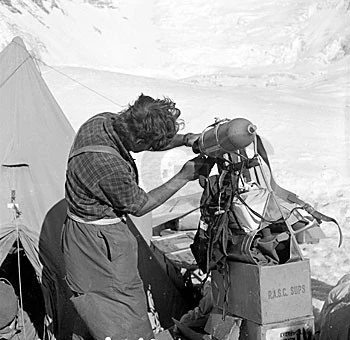 The reason for Bourdilon and Evans' efficiency in their Everest climb was the closed-circuit breathing system they were pioneering, a design created by Bourdilon and his father (Image credit: Royal Geographical Society)