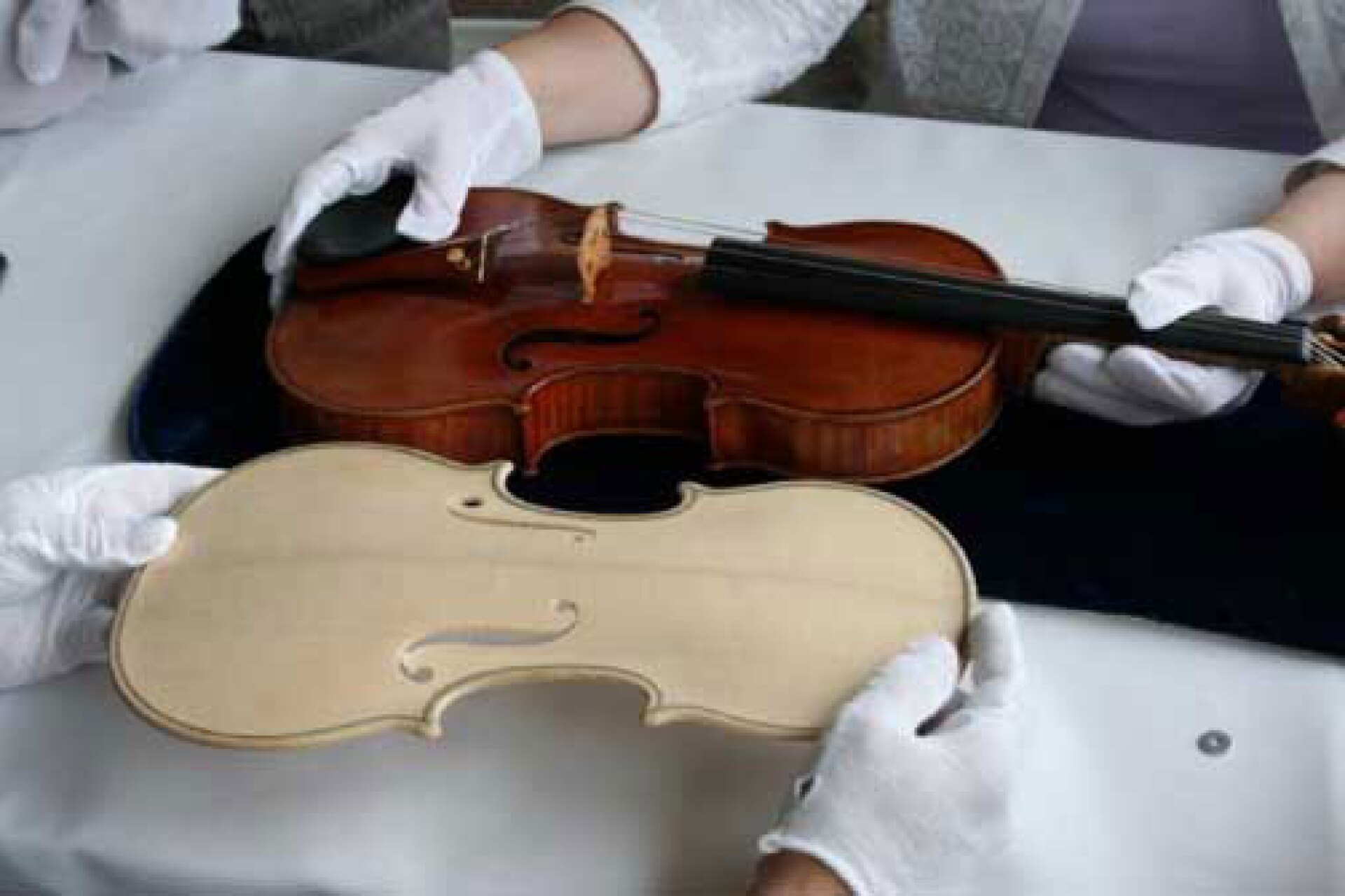 Скрипка антонио страдивари. Скрипка. Скрипка страдивари 1716. Скрипка страдивари 1713. Создание скрипки.