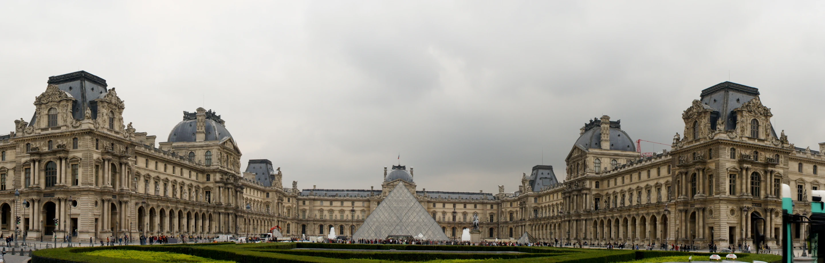 The Louvre in France is replacing its usual audio guides with the Nintendo 3DS (Photo: Noel McKeegan)