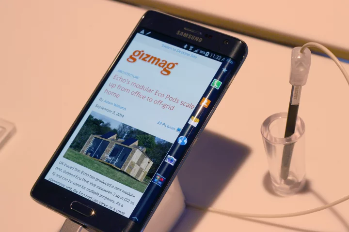 Gizmag goes hands-on with the Galaxy Note Edge