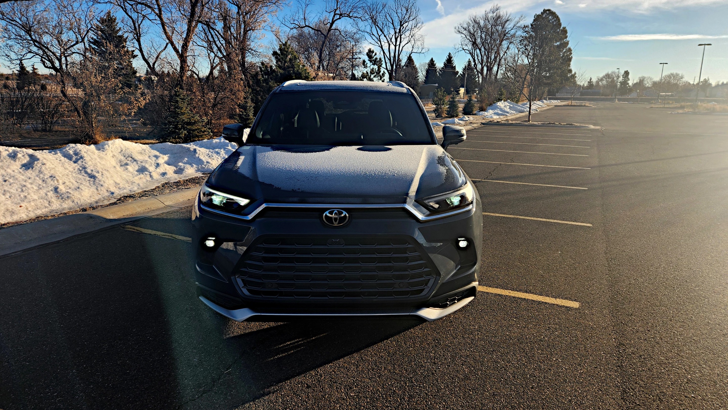 Both standard gasoline and hybrid models are available for the 2024 Toyota Grand Highlander