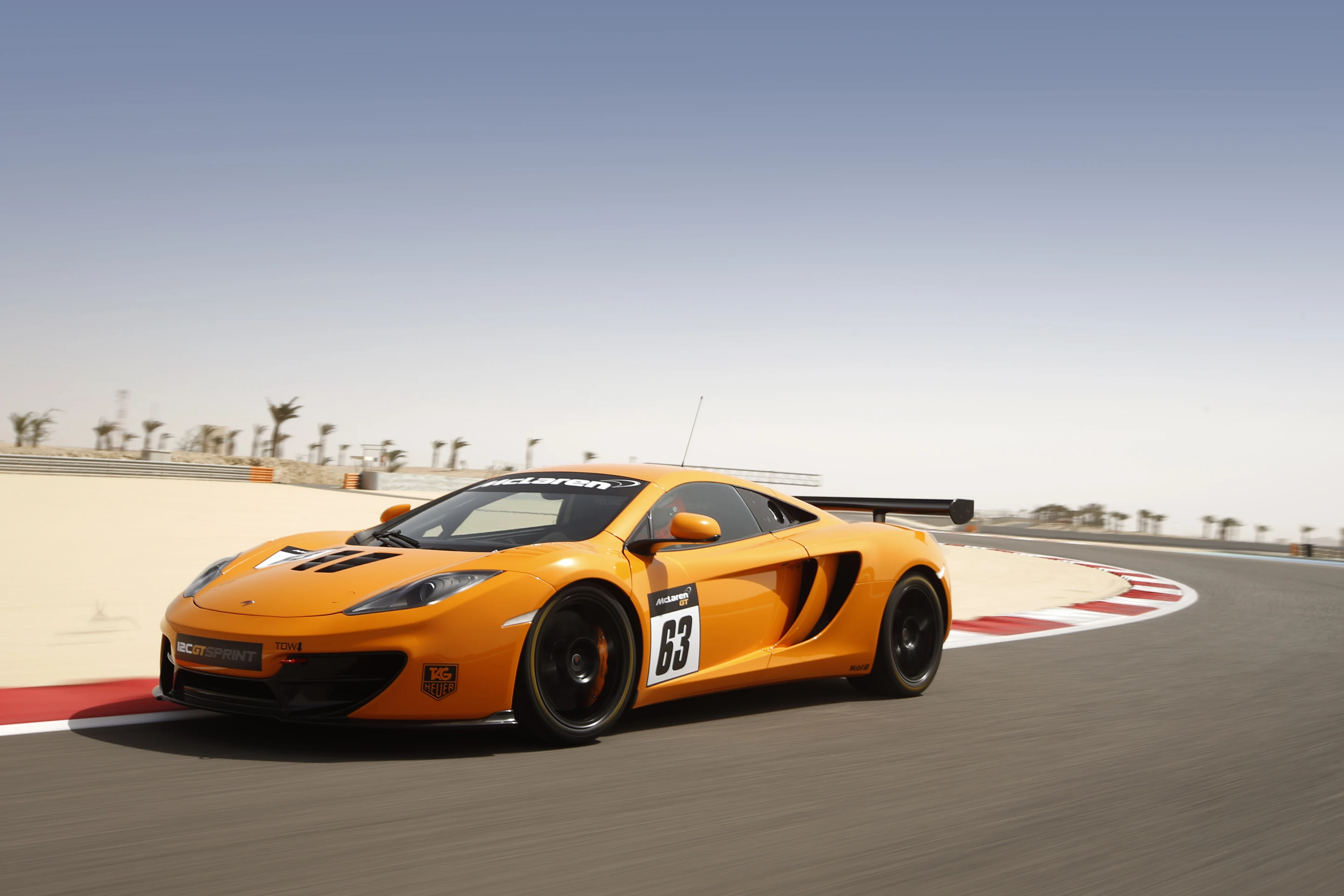 The McLaren 12C Sprint has a carbon-fiber chassis