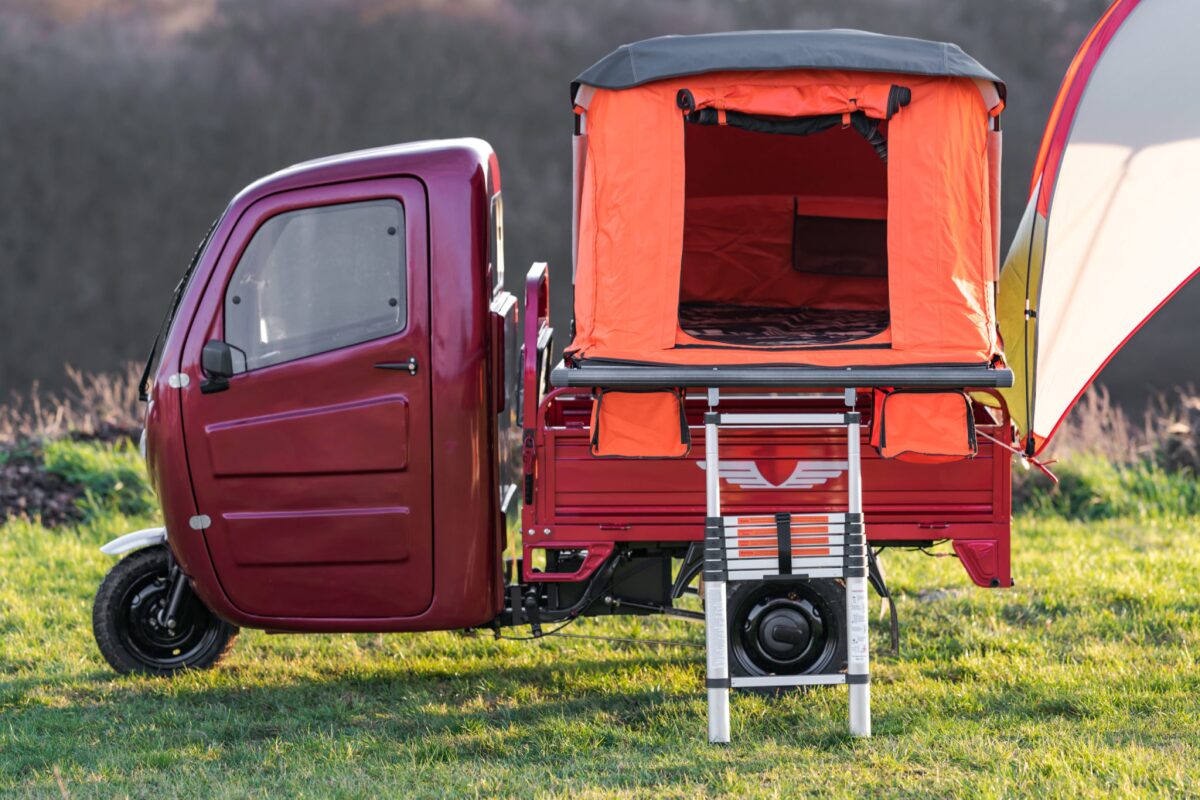 The roof-top tent mounts neatly over the Elektro Frosch bed and folds out to sleep two people