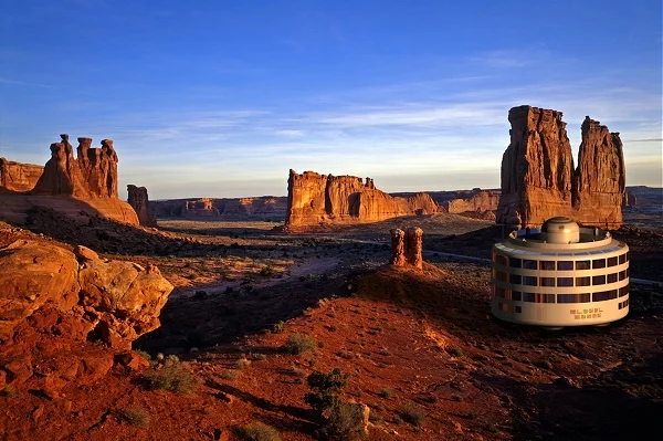 One of the proposed Skylifter-delivered prefab buildings
