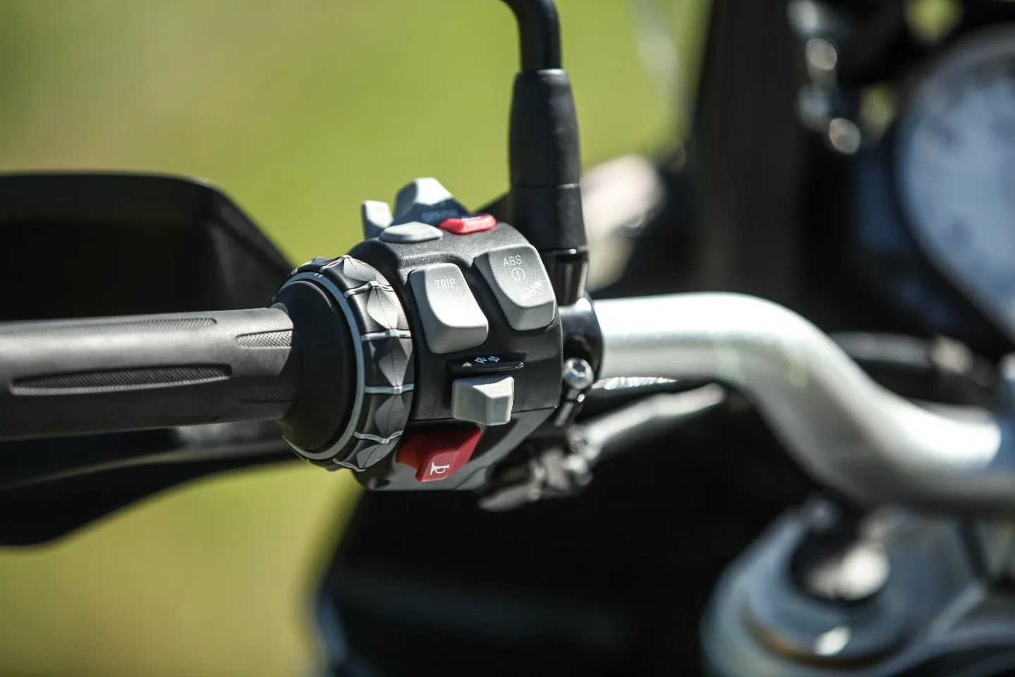 BMW S1000XR: left switchblock is a comical mess of buttons and switches