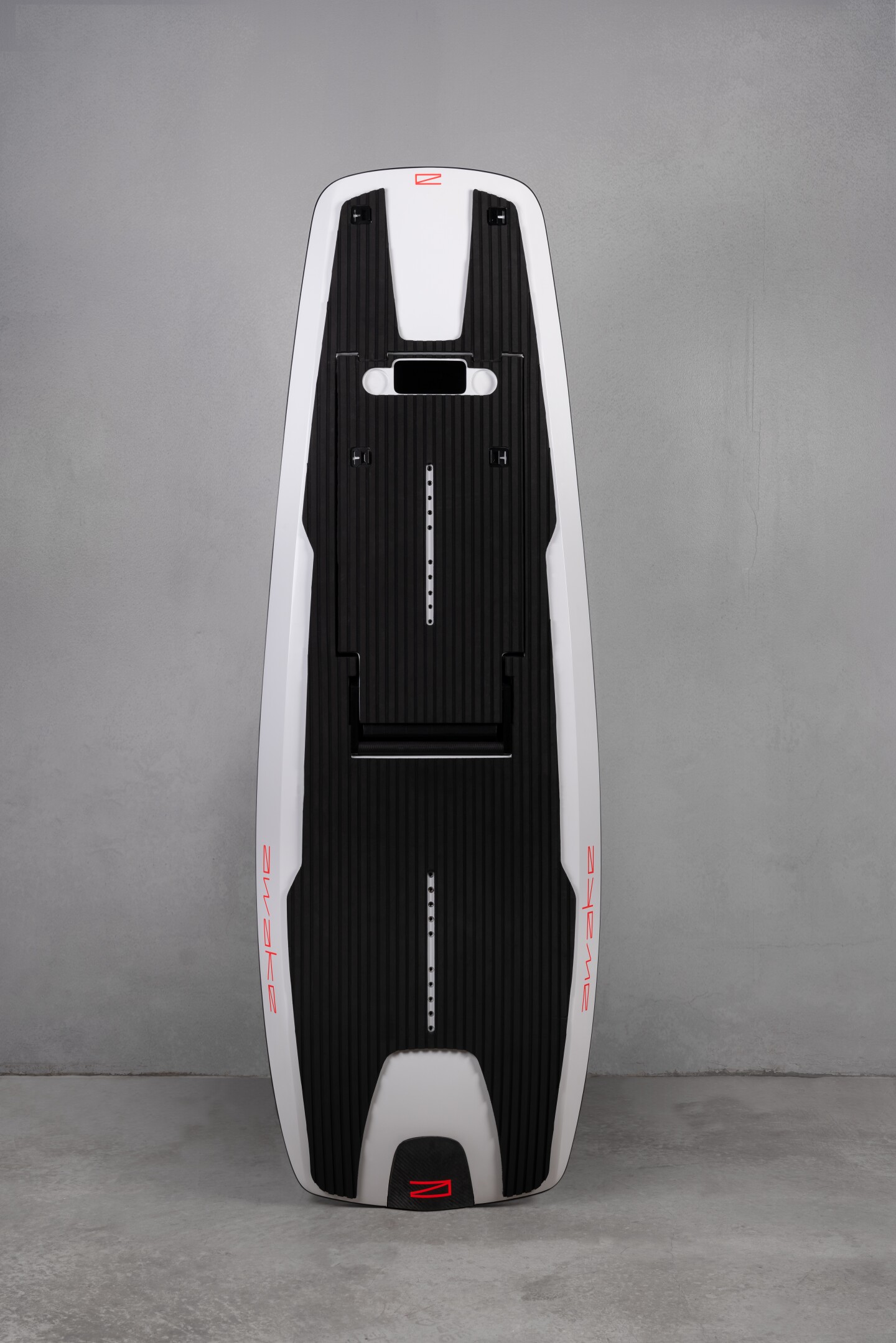 Ravik electric surfboard awakens the silent thrillseeker in you