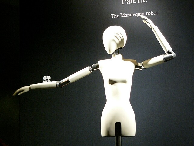 Palette the robotic mannequin (Flower Robotics, SGI) poses during its initial public unveiling