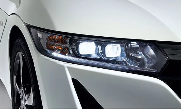 The headlight detail of the S660
