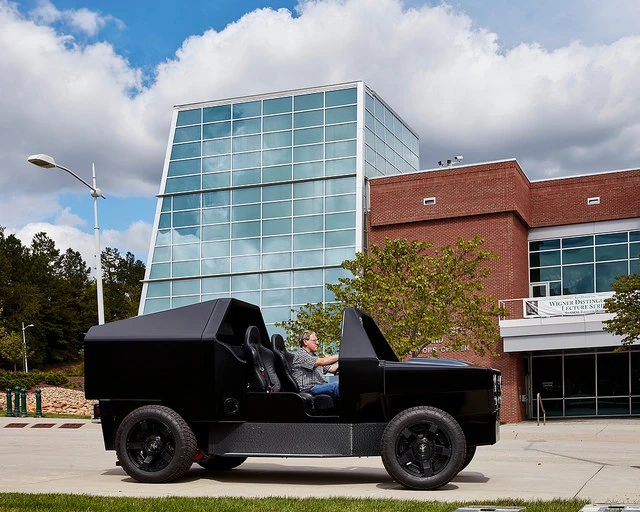 Total vehicle weight is approximately 4,010 lb