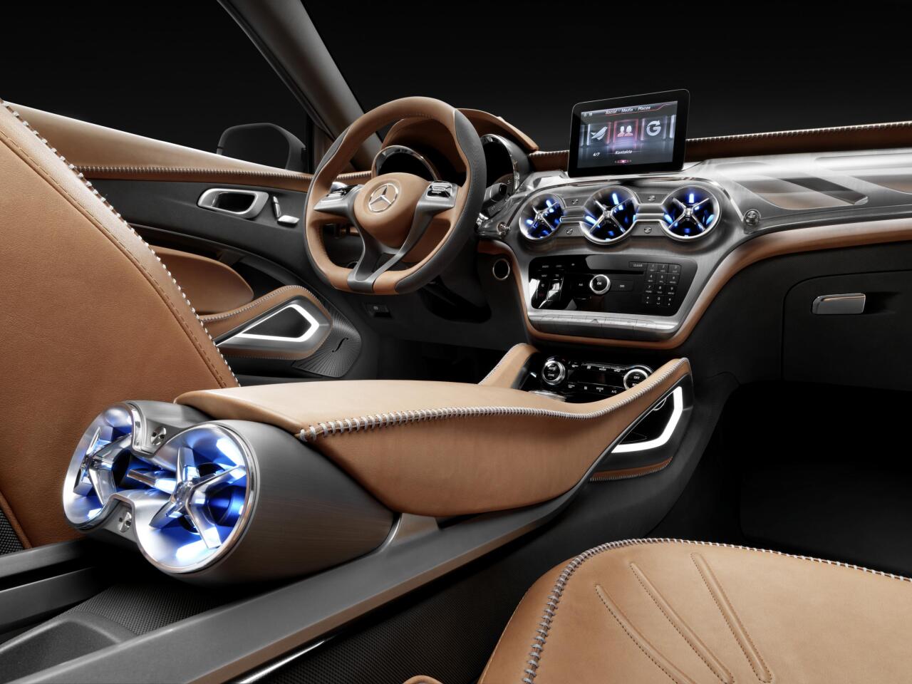 Air vents are illuminated from behind and change colour according to the set interior temperature