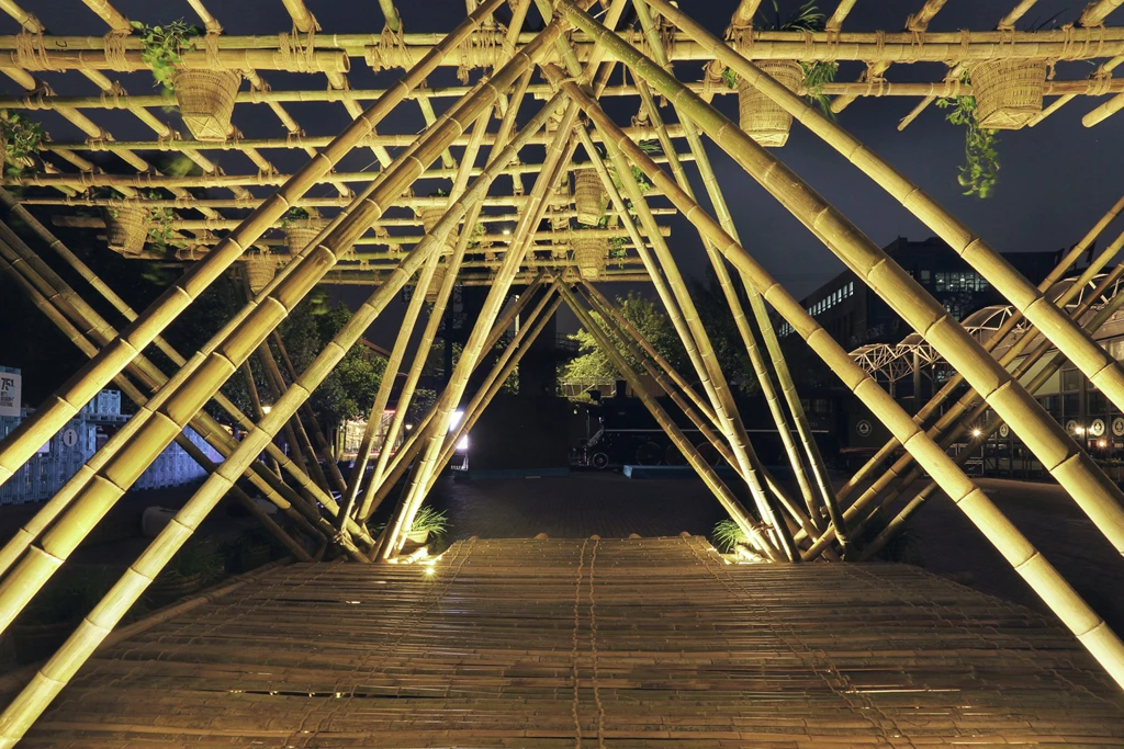 Some 200 bamboo canes were used in the build, and Penda added buckets of seeds that will eventually grow to cover the pavilion with greenery