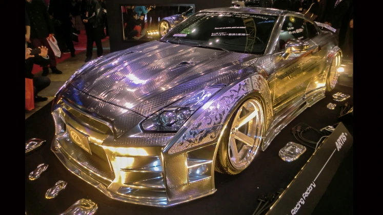 This amazing bodywork on this Nissan GTR from Kuhl-racing uses 3D paint – it won the best in show gold award (Photo: Stephen Clemenger/Gizmag.com)