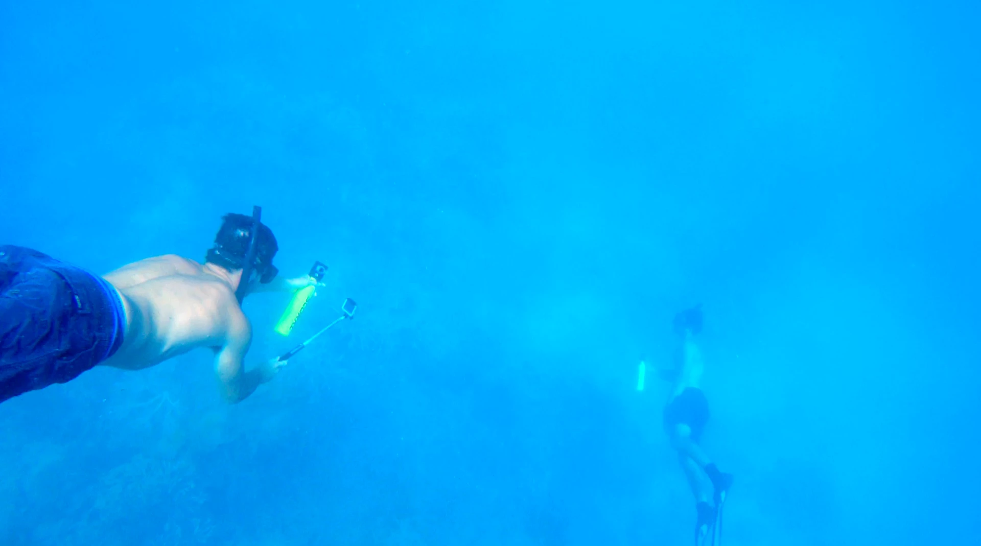 The Scorkl offers new worlds of exploration. Instead of holding your breath for 15 to 20 seconds for each exploratory venture underwater as you would do without assistance, the Scorkl expands your underwater range by 30 to 60 times.