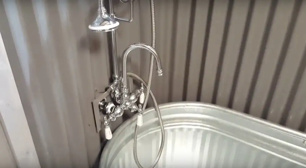 The Tiny Giant's bathroom includes a horse trough bathtub